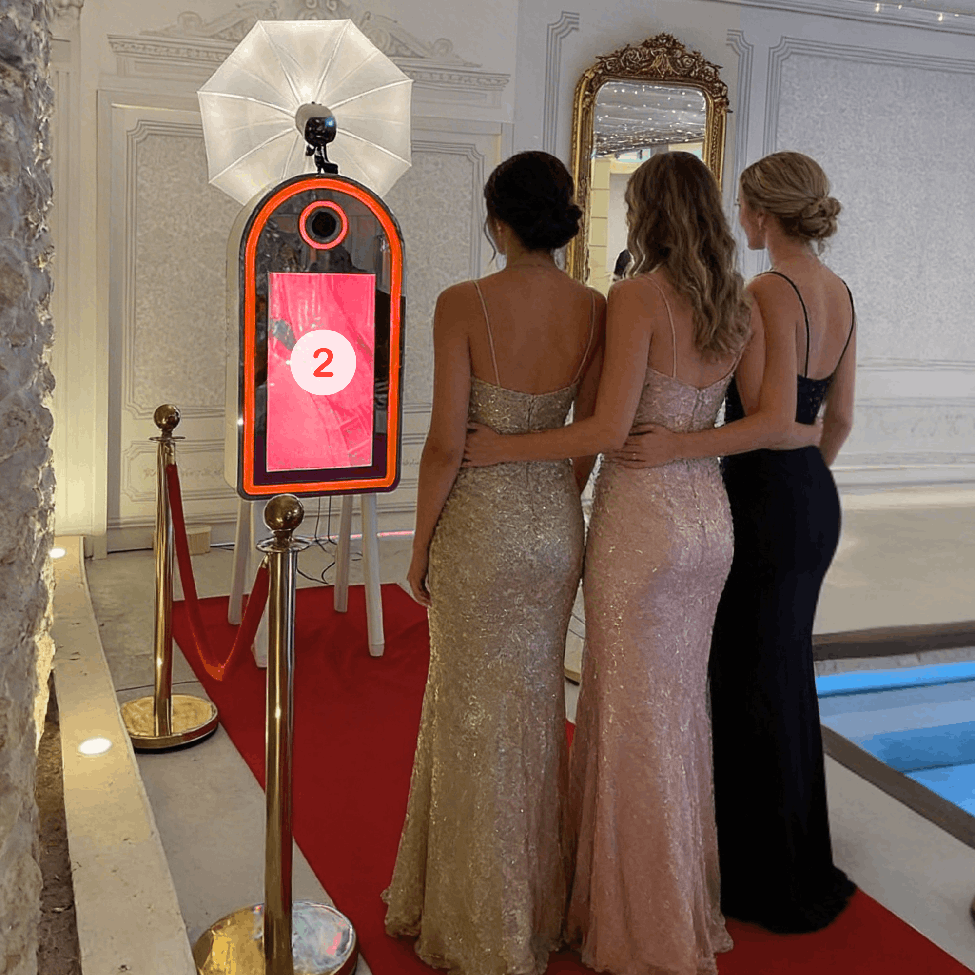 miroir-photo-booth-halo-fournisseur-premium-event-rental_1